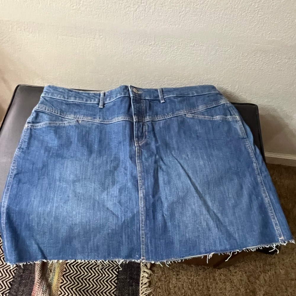Nwt old navy denim skirt size 18
